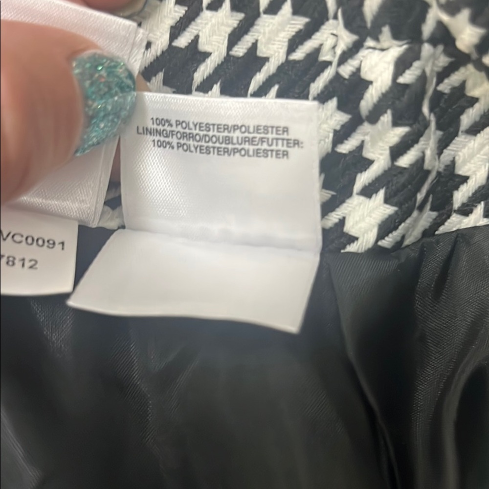 Black and White Houndstooth Skirt by Jones Studio - Picture 4 of 4
